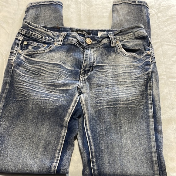 Fashion 2 Love Jeans - Picture 4 of 11